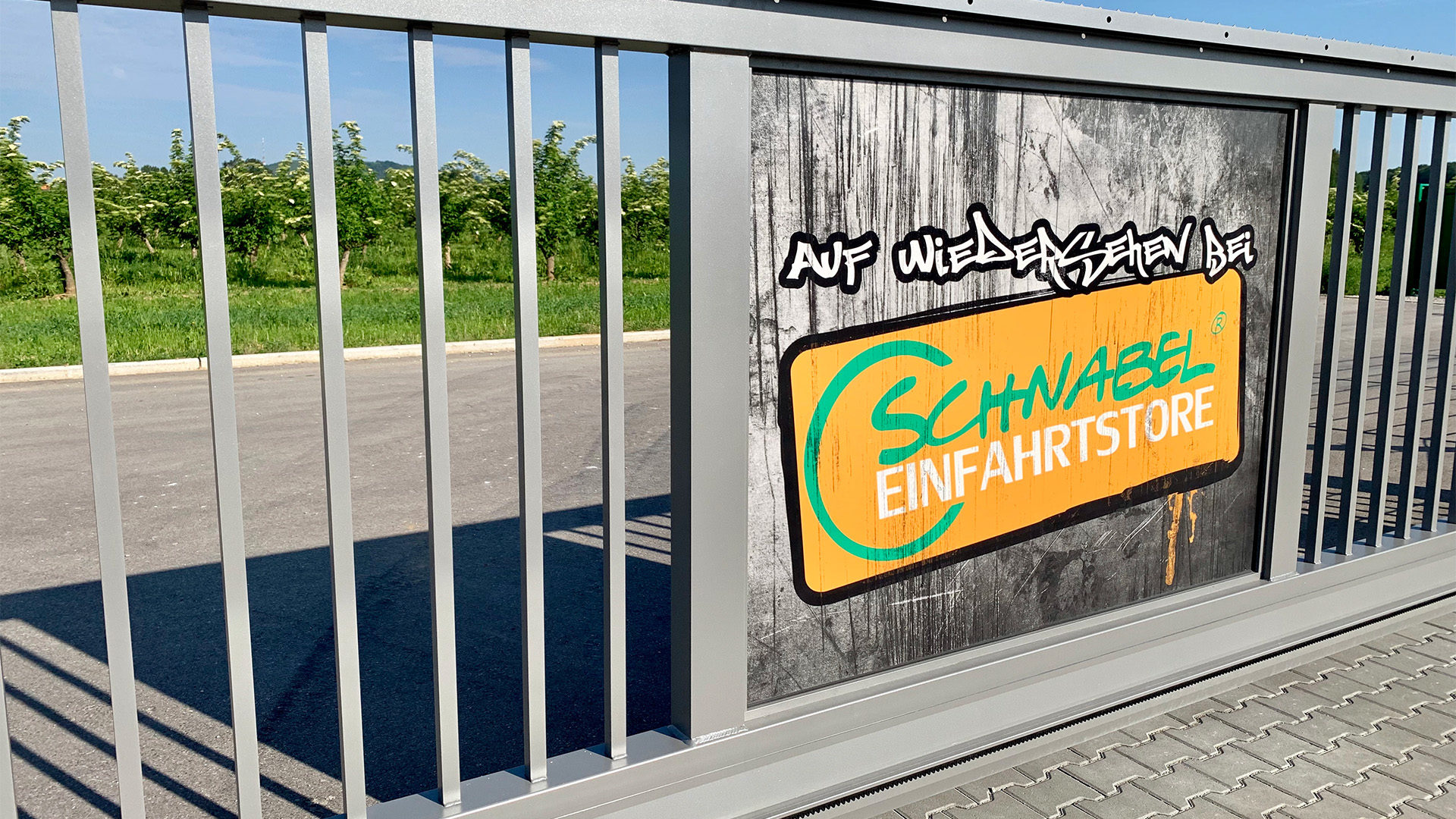 Schnabel Einfahrtstore  Industrietor Emotionlinefeld