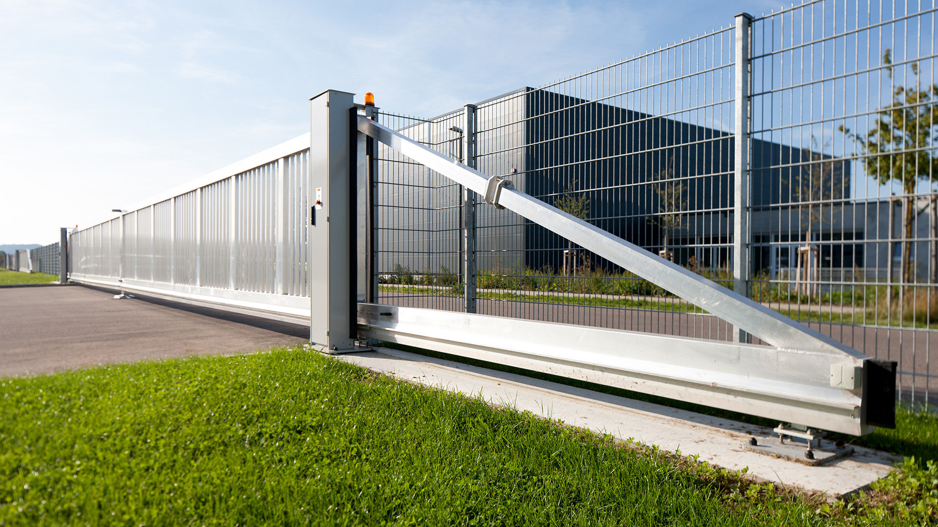 Schnabel Einfahrtstore  Industrietor Profiline